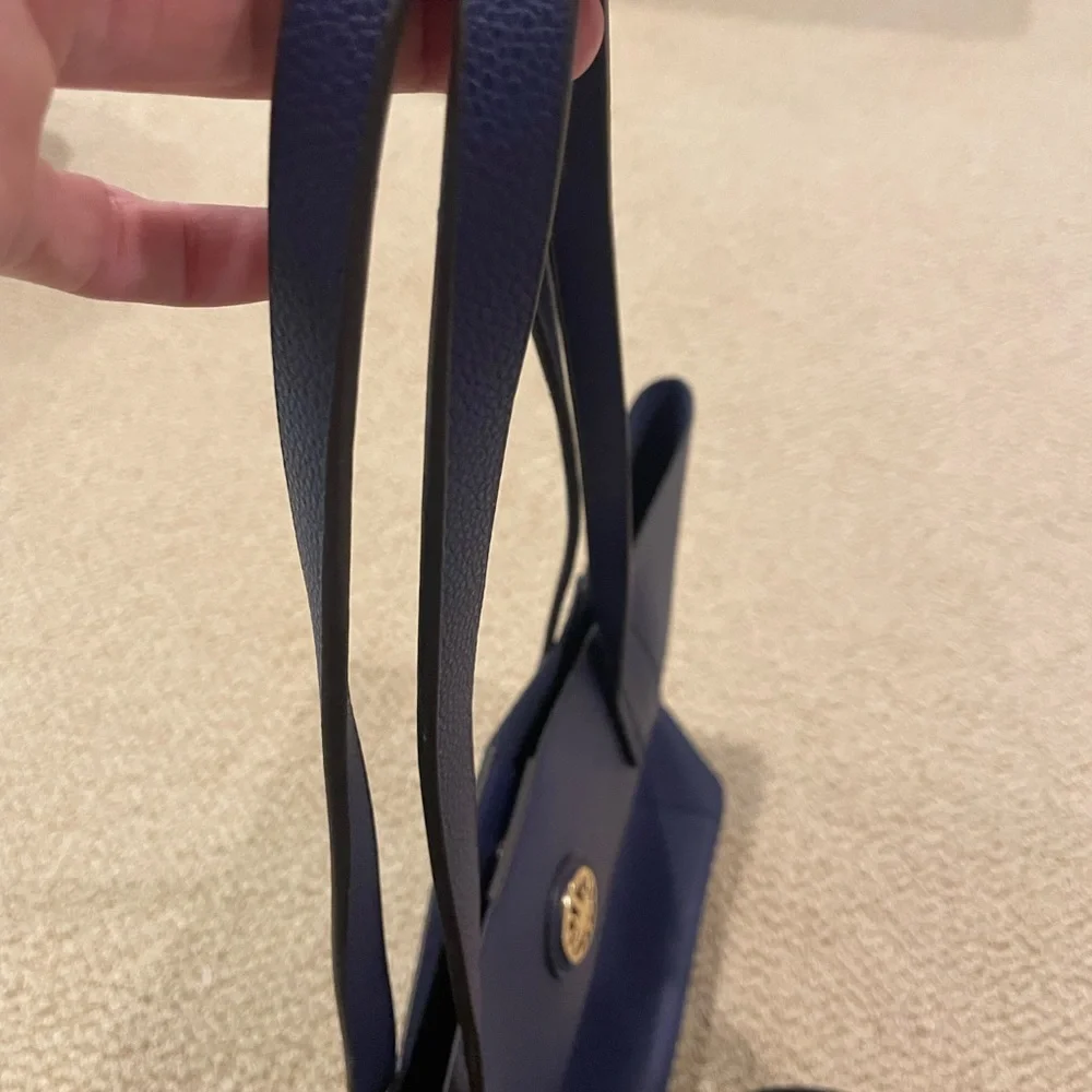 Gorgeous deep blue never used purse MFK - Picture 3 of 6
